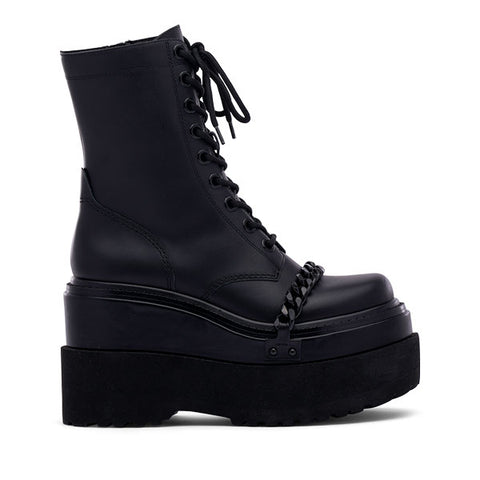 D'Amelio Footwear | Edgy and Versatile: Black Chella Leather Camdon ...