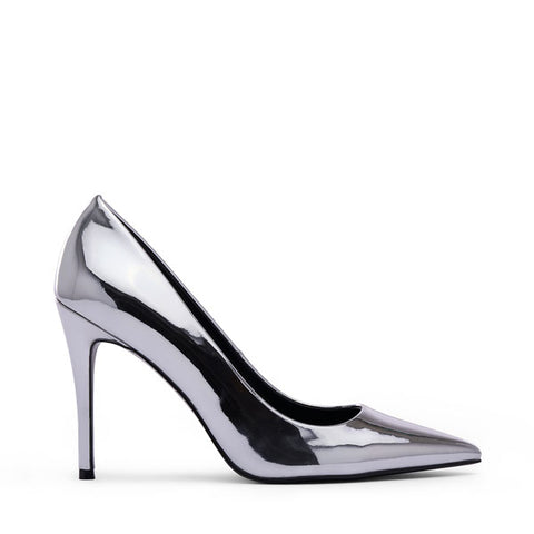 D'Amelio Footwear | Shimmering Allure: Silver Metallic Speccio Karyenaa ...