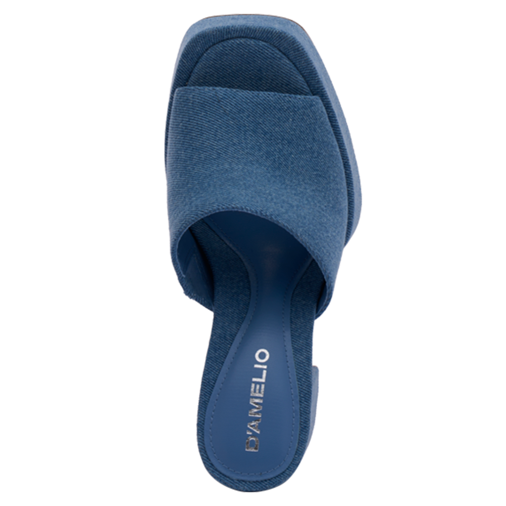 Closer Look of the Ravina Platform Slides Squared Platform with Rounded Insole